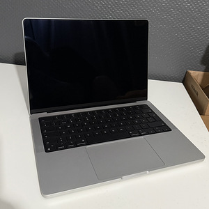 MacBook Pro M3 14” 8/512GB SWE (3 foto / 6)