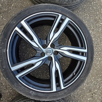 Veljed rehvidega Volvo XC90 275/35/22