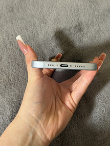 iPhone 15 (4 foto / 7)