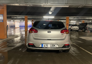 KIA CEED 2013 (2 foto / 5)