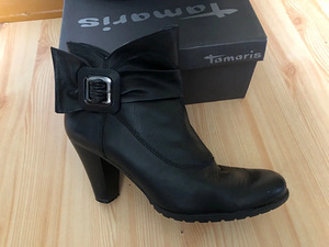 Зимние сапоги Tamaris из натуральной кожи, внутри с мехом (1 фото из 6)
