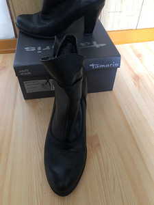 Зимние сапоги Tamaris из натуральной кожи, внутри с мехом (3 фото из 6)
