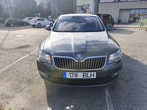 Skoda Superb (3 фото из 13)