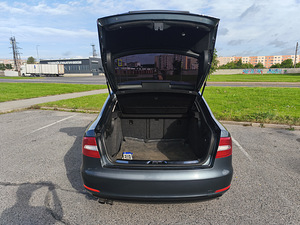 Skoda Superb (6 фото из 13)