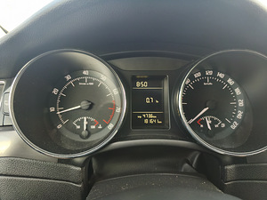 Skoda Superb (11 фото из 13)