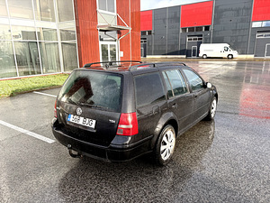 Volkswagen Golf (4 фото из 15)