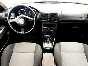 Volkswagen Golf (7 фото из 15)