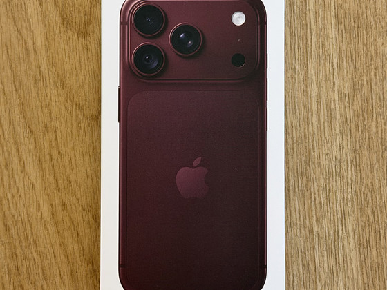 Apple 18 Pro Max Burgundy 256GB uus, kinnises pakendis.