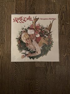 Рождественские LP-альбомы (9 фото из 10)