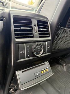 Mercedes-Benz GL 350, 3.0, 190 kW (9 foto / 15)