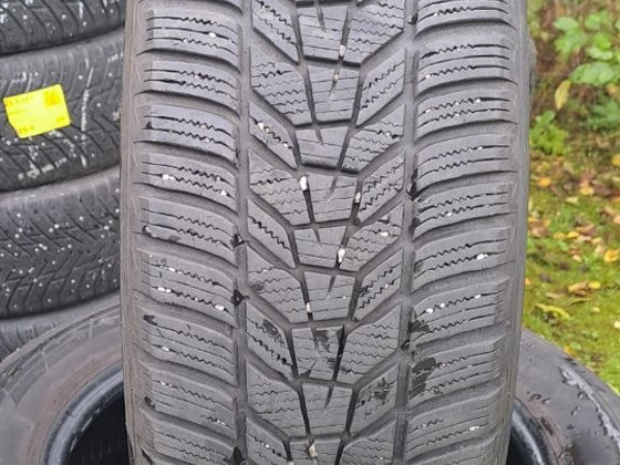 M+S / 235 60 18 / Hankook Winter I*Cept evo3 X