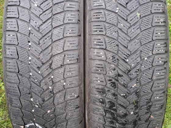 M+S / 235 60 18 / Michelin X-Ice Snow