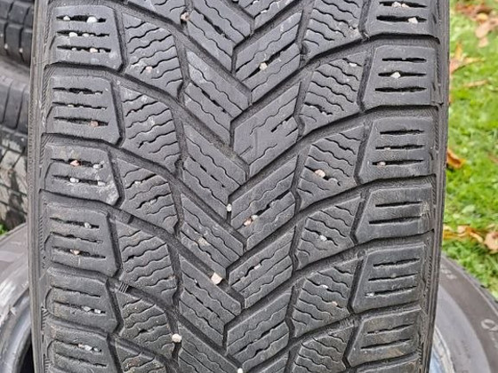 M+S / 235 60 18 / Michelin X-Ice Snow