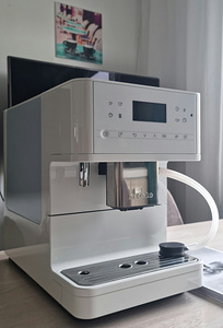 Miele täisautomaatne tippklassi kohvimasin. Uueväärne Garant (2 foto / 4)