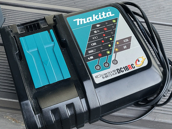 Зарядное устройство Makita DC18RC, 7.2 - 18 V, Li-ion
