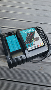 Зарядное устройство Makita DC18RC, 7.2 - 18 V, Li-ion (1 фото из 2)