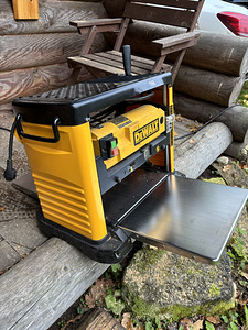 Рейсмусовый станок DeWalt (1 фото из 3)