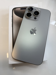 iPhone 15 Pro 256GB (1 foto / 4)