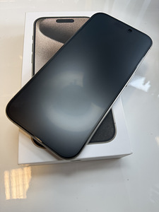 iPhone 15 Pro 256GB (2 foto / 4)