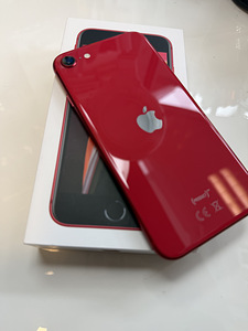 iPhone se 2rd 64GB (1 foto / 4)