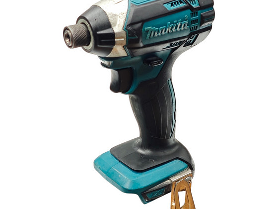 Аккумуляторная дрель Makita DTD152 без акку