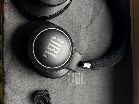Jbl live 775NC BT klapid
