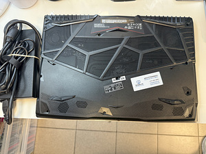 MSI GP65 Leopard 9SD (3 foto / 7)