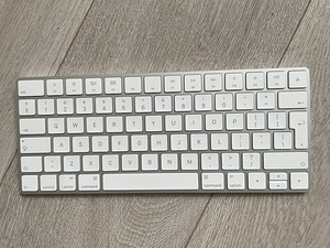 Apple Keyboard (1 foto / 1)