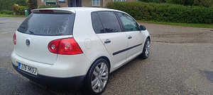 M/V Volkswangen Golf MK5 (3 foto / 6)