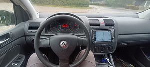M/V Volkswangen Golf MK5 (5 foto / 6)