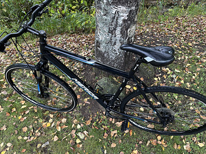 Hübriidratas Merida Crossway Striker 28” M / L - raam ! (2 foto / 10)