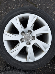17" Audi A5 originaalveljed 5x112 + naastrehvid 225/50/17 (4 foto / 9)