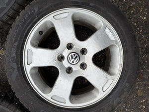 16" диски Volkswagen 5x112 + шины 205/55/16 (8 мм) (1 фото из 7)