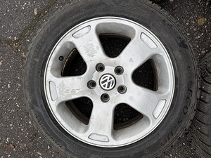 16" диски Volkswagen 5x112 + шины 205/55/16 (8 мм) (4 фото из 7)