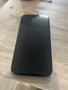 Müüa Apple iPhone 16 128GB, Black (2 foto / 6)
