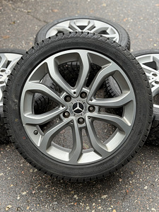 17" Mercedes-Benz originaalveljed 5x112 + naastrehvid 225/45 (1 foto / 10)