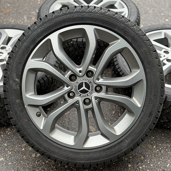 17" Mercedes-Benz originaalveljed 5x112 + naastrehvid 225/45