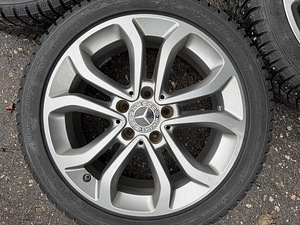 17" Mercedes-Benz originaalveljed 5x112 + naastrehvid 225/45 (4 foto / 10)