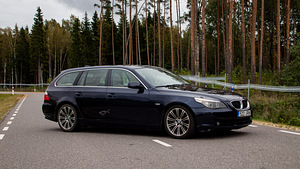 BMW 530D 160 кВт 2005 (2 фото из 11)