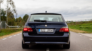 BMW 530D 160 кВт 2005 (4 фото из 11)