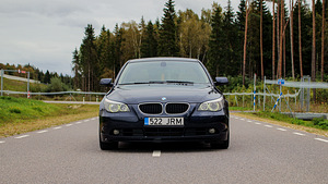BMW 530D 160 кВт 2005 (6 фото из 11)