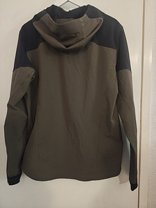 Helly Hansen (2 фото из 8)