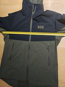 Helly Hansen (3 фото из 8)