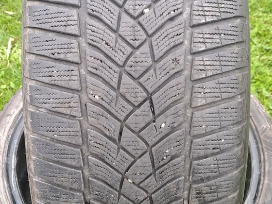 M+S / 245 40 20 / Goodyear