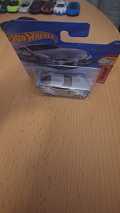 Hot wheels supra mk5 (1 foto / 2)
