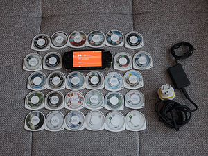 Suur Sony PSP komplekt – konsool + 24 mängu + 4 filmi (3 foto / 6)