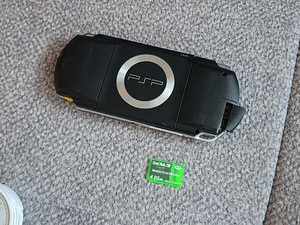 Suur Sony PSP komplekt – konsool + 24 mängu + 4 filmi (5 foto / 6)