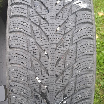 M+S / 225 60 17 / Nokian Hakkapeliitta R3