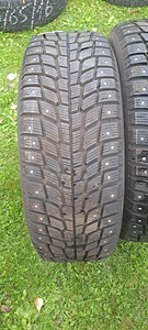 Шипованные шины / 215 65 16 / Michelin X-Ice North (1 фото из 3)