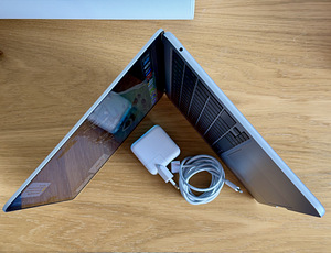 Apple Macbook Air 13 M4 16/256GB небесно-голубой, как новый. (5 фото из 6)